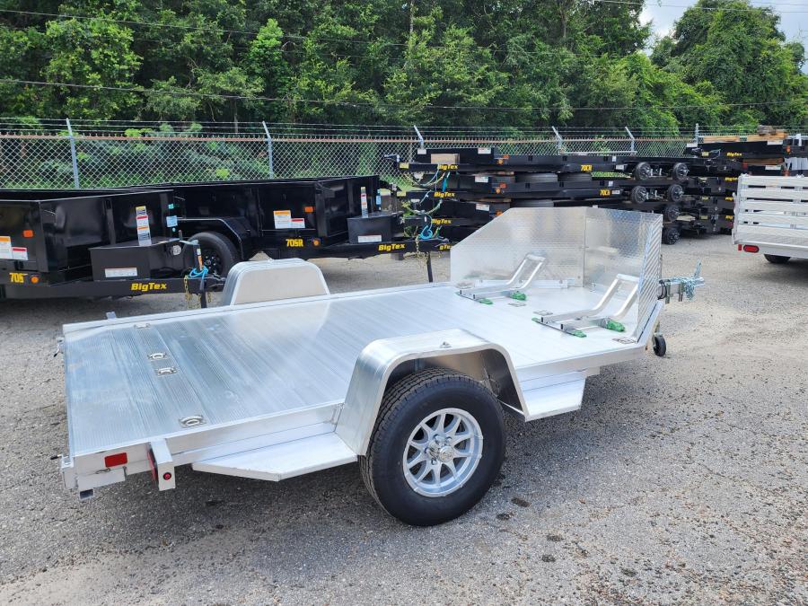 MC210 with wheel choks MC with wheel choks